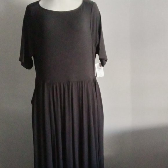 torrid Dresses & Skirts - Torrid midi black super soft stretch dress lbd sz 1 NWT